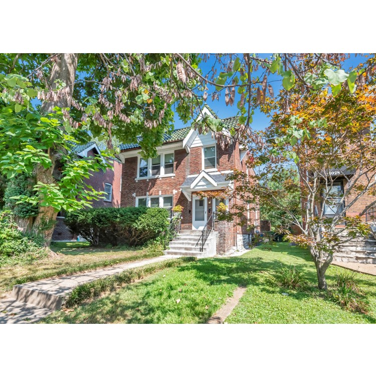 1026 Claytonia For Sale Front Photo
